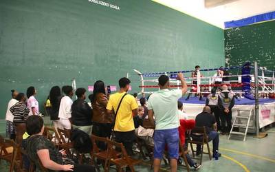Boxeo jaialdi jendetsua eta arrakastatsua