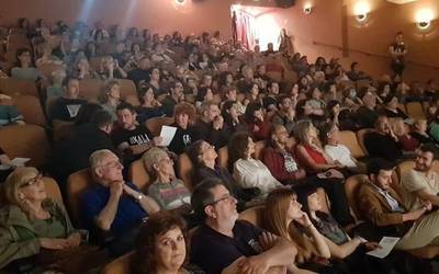 Gasteizko film laburren nazioarteko jaialdian sari nagusia eskuratu du Esti Urresolaren ‘Cuerdas’ lanak