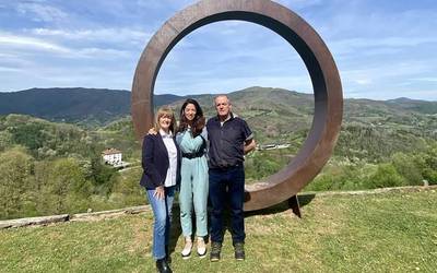 Itziar Insausti antropologoak Baso bainua sortu du IrriSarri Land-en
