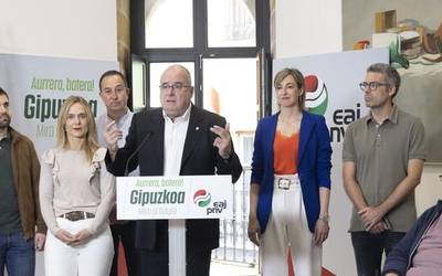 EAJren "ekintza politiko eta sozialaren" oinarri nagusiak azpimarratu ditu Joseba Egibarrek Bergaran