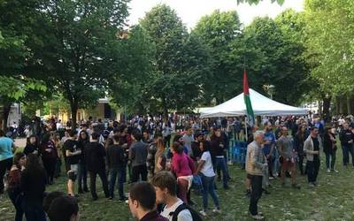 [EGITARAUA]: Río de Orok jai erraldoi bat prestatu du bere 10. urteurrena ospatzeko