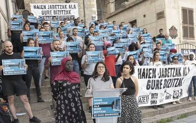 Gure bizitzak ala zuen jabetzak: ez dago erdibiderik