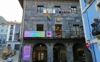 LGTBI+fobiaren aurkako Nazioarteko Eguna