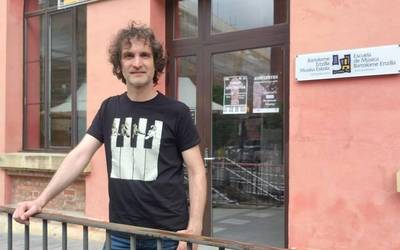 “Musika eskola kontserbatorioaren oinarria da, bien arteko oreka ezinbestekoa da”