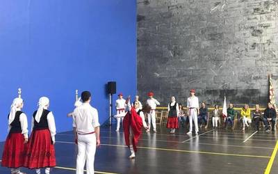 [ARGAZKI GALERIA]: San Trokaz eguna ospatzen dabiltza Abadiñon