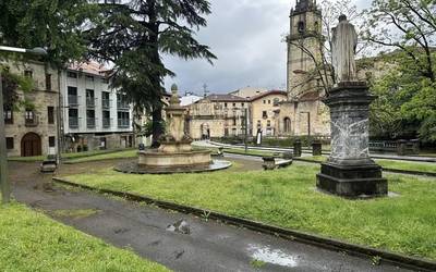 Garrastatxuk Pinondo plaza eta Andragunearen ondoko erribera berritzeko asmoa agertu du