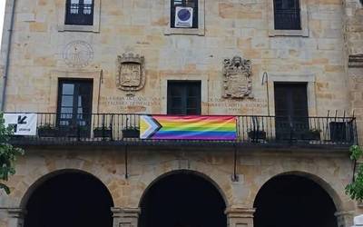 Elorrioko Udala LGTBI+ fobiaren kontra