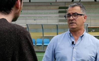 Aitor Iza Albizua EAJren alkategaiarekin solasean
