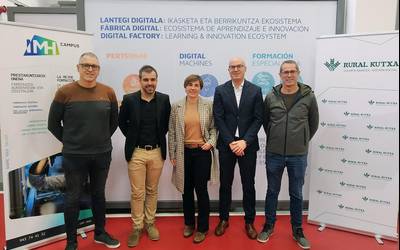 Enpresa industrialetan berrikuntza talentu gaztearen bidez sustatzeko sortu dute Dual Asmatu egitasmoa