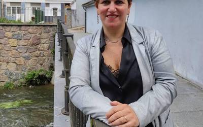 Ana Azkoitia: "Mimo handiz landu dugu programa, herri aurreratua eta aurrerakoia eraikitzen jarraitzeko"