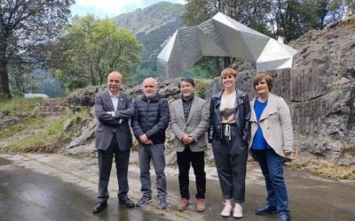 [ARGAZKIAK] Mañariko Angurreta Harrobia arte espazioan Tadanori Yamaguchi japoniarraren erakusketa inauguratu dute