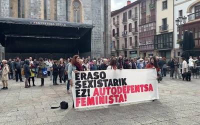 Orioko erailketa matxista gaitzesteko elkarretaratzeak egin dituzte