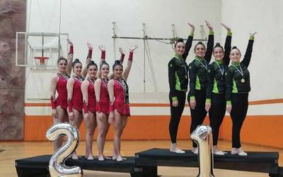 Zubiberri gimnastika erritmiko taldea txapelekin itzuli da Azpeititik