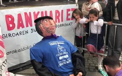 [BIDEOA] Gorabideko langileen greba gogoratu dute Gerbasen agurrean