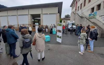 Azoka biziberritzea, elikadura burujabetzarako bidean urratsak ematea eta kirol ereduari heltzea, EH Bilduk dituen proiektuen artean