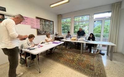 Hautetsontziak itxita, hasi dira dagoeneko botoak kontatzen