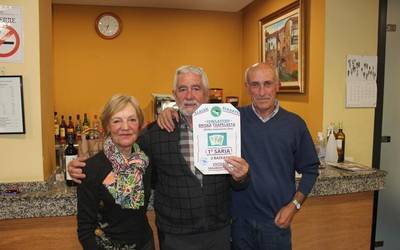 Loreto Bengoak eta Antonio Elejaldek irabazi dute erretiratuen briska txapelketa