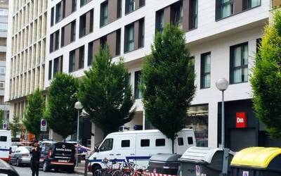 Atxilotu dute apartahotel batean hildako emakumearen bikotekide ohia
