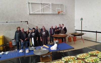 Giro ederra herri bazkarian