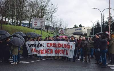 Glavista erosteko eskaintza egin du Guardianeko zuzendaritzako kide ohi batek, enplegu guztiak mantenduta