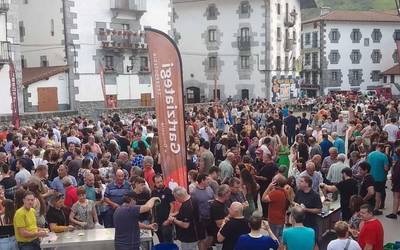 660 lagunetik gora bildu dira Leitzako XIII. Sagardo Egunean