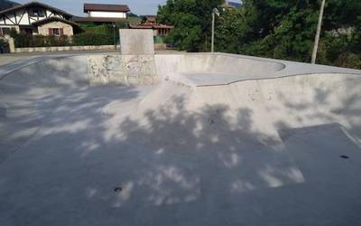 Kaxernako skate pista moldatzeko lanak egin ditu Berako Udalak