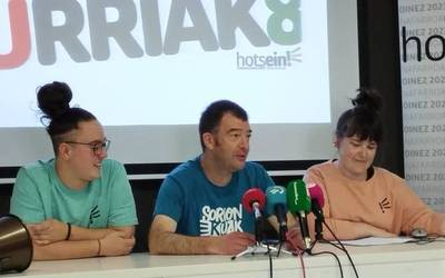 Nafarroa Oinezen kanta aurkeztu dute