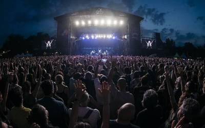 Dena prest Azkena Rock Festival jaialdirako