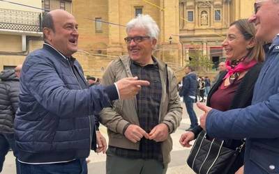 Edu Barinaga Bastidako alkategaiak karguari uko egin dio