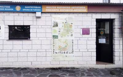 Udan turismo bulegoan lanean aritzeko langile bat kontratatu nahi du Doneztebeko Udalak