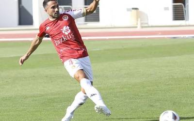 Iker Murua futbol jokalariak utzi egin du Eivissako Ibiza Islas Pitiusas taldea
