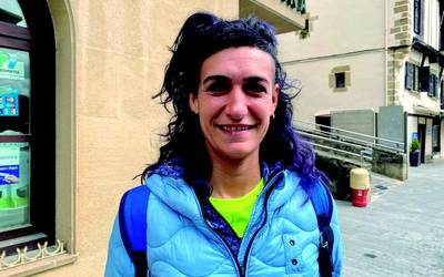 Herrian galdezka: Zer sumatzen duzu faltan uda garaian herrian?