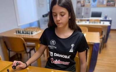 Lucia Valorrek erkidego arteko xake txapelketa jokatuko du euskal selekzioarekin