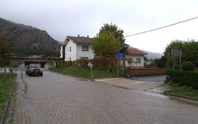 Errekabitarte kalea ibilgailuendako 11:00ak arte itxita dago
