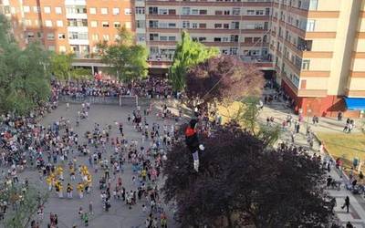 Arriaga-Lakuako bizilagunak, San Juan gaueko sua pizteko prest
