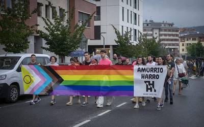 Ekaitzak ez zuen Aiaraldeko harrotasunaren jaia gelditu