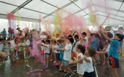 Urduñako herri eskolak jai jendetsuarekin amaitu du ikasturtea