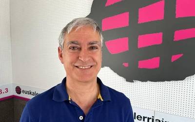 Karlo Irujo antropologoa: "Donibaneko suak orain gehiago dira festa, erritua baino"