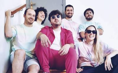 San Juan bezperarako ' Su argitan' kantaren bertsio berezia egin du Berako Janus Lester taldeak