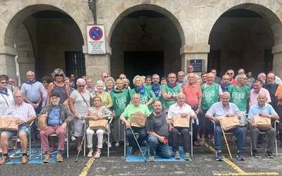 Omenaldia 80 urtetik gorako pentsiodunei, erakutsitako "ausardiagatik eta kemenagatik"