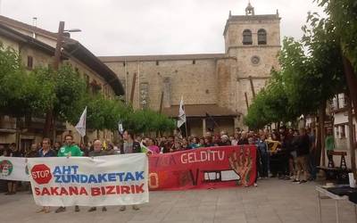 Salatu dutenez, AHTaren "mehatxua eta horrek dakarren kaltea" bertan dago