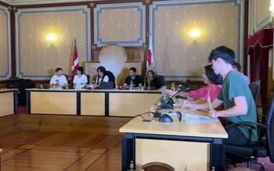Eratu dituzte batzordeak Debagoieneko hainbat udaletan