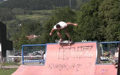 Skate-zaleek egun betea izan dute Bergaran
