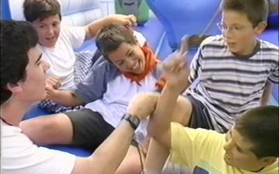 Doneztebeko bestak 2002an: haurrendako puzgarriak eta jostetak bestetako azkeneko egunean