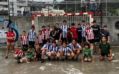 Athleticzaleen eta realzaleen arteko partiduak, herriko jaietan