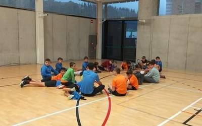 UDAren futbol campusean 107 ume eta gaztetxo elkartuko dira