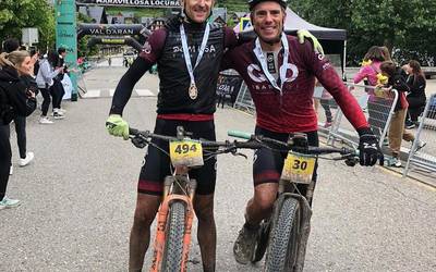 Pedals de Foc ultramaratoia irabazi dute Iker Azkune eta Ander Zubizarreta txirrindulariek