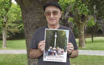Arkupeak Elkartearen historia bildu eta liburua argiratu du Fernando Etxeberria Ezkurrako idazleak