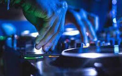 DJ-ak izango dira nagusi aurtengo Sanfeminetan LABAn