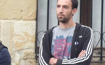 "Aurkeztu dituztela zundaketa proposamenak, edo eskariak, bi alternatibetan"